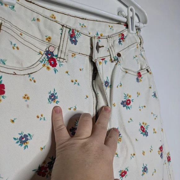 Billabong X Wrangler White Red Yellow Floral Denim Jean 25 - Picture 5 of 12